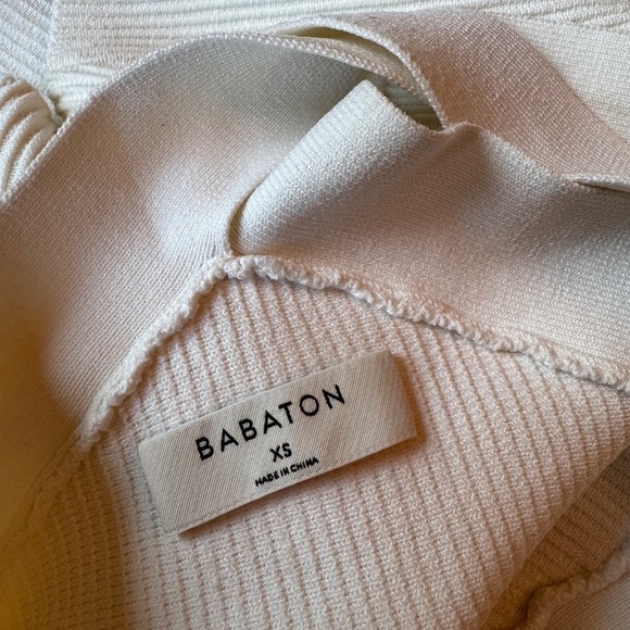 Aritzia Babaton White Criss Cross Top - Picture 3 of 3